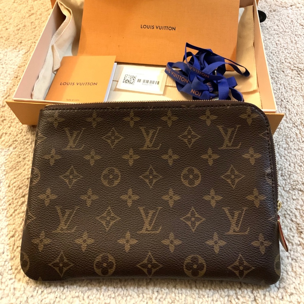 Louis Vuitton Etui Voyage pm